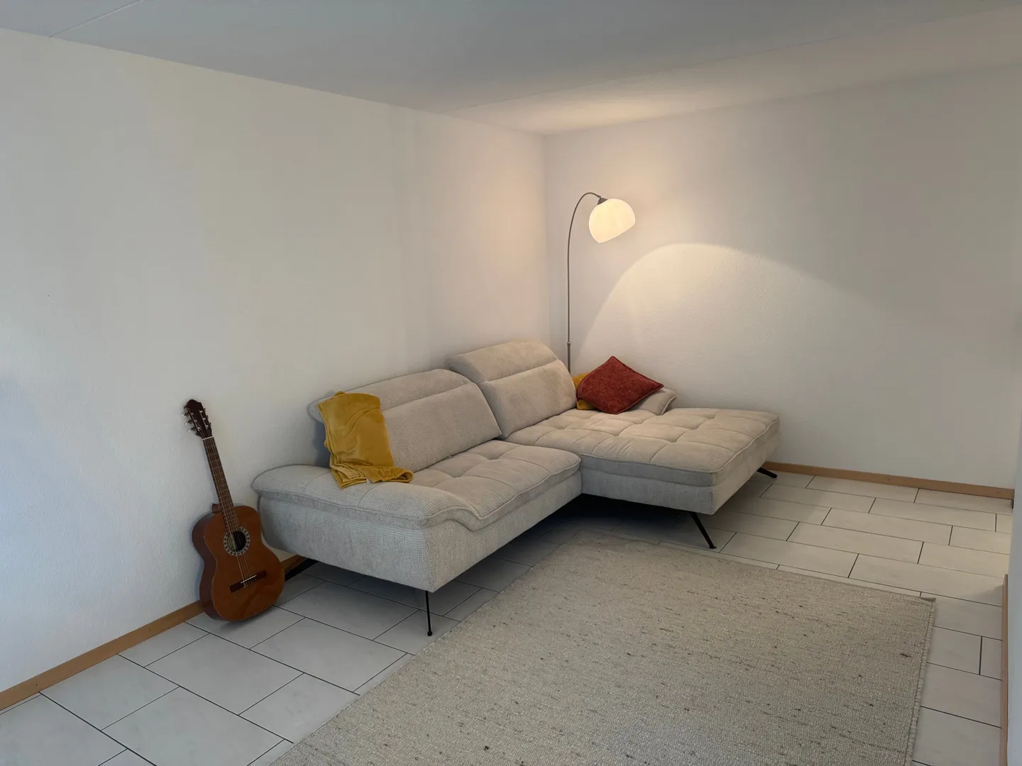 Modern 3.5-Zimmer-Möblierte Wohnung mit Balkon, Uster - Photo 6 sur 10