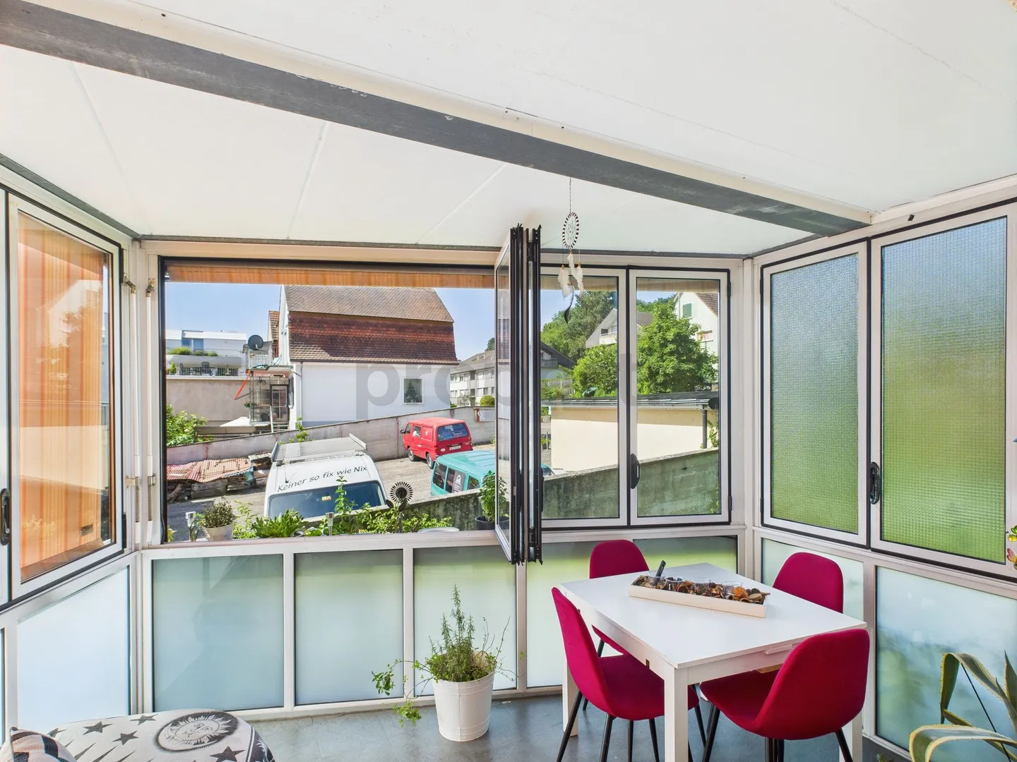 Modernisierte Wohnung mit Balkon - Foto 4 von 10