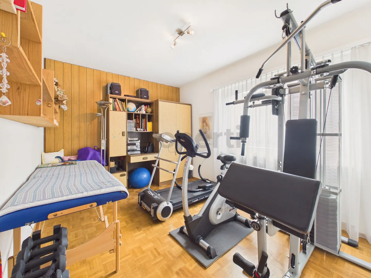 Geräumiges Einfamilienhaus mit 8,5 Zimmern und großem Garten, Giubiasco - Foto 8 von 13