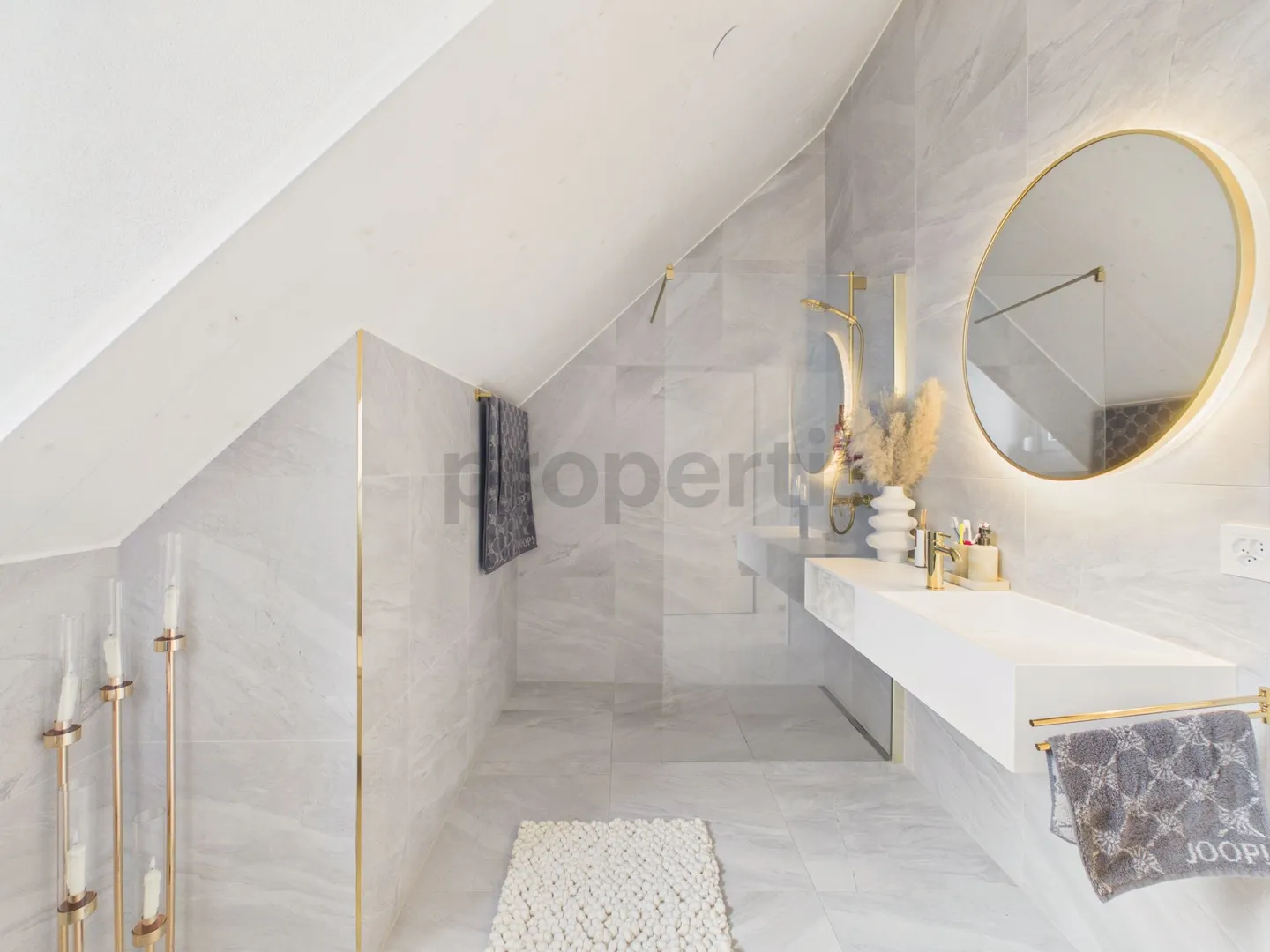 Neuwertige Maisonette-Wohnung mit Galerie - Foto 4 von 13
