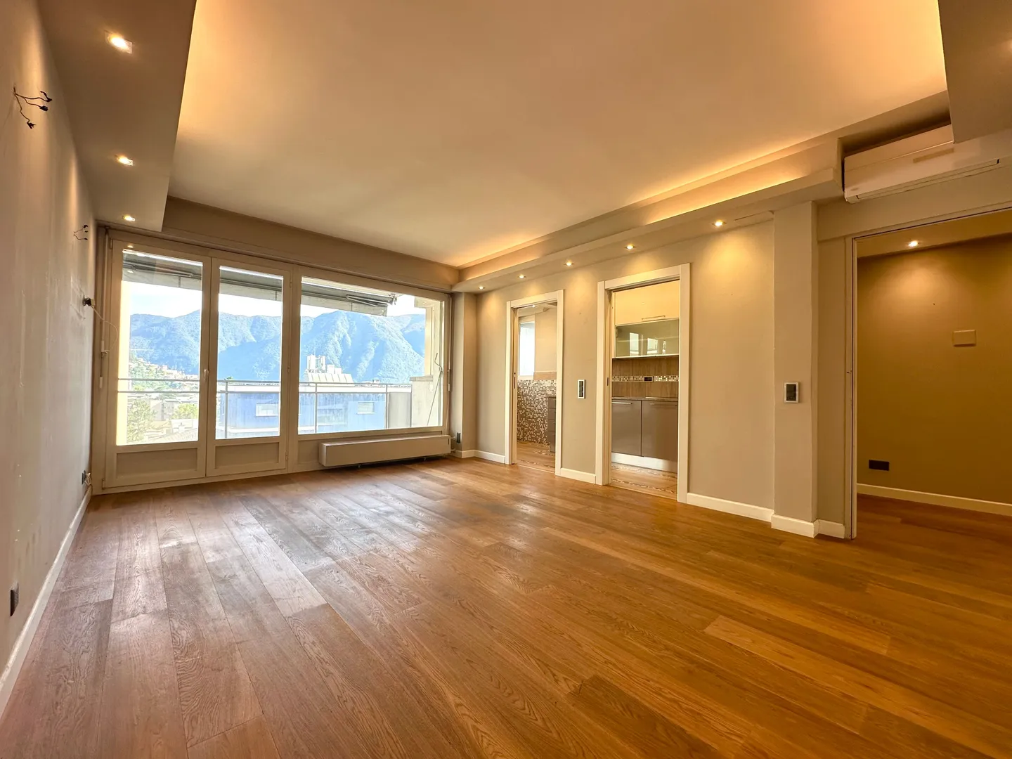 Spacious 4.5-room apartment in Lugano - Your new home in Ticino - Photo 9 of 10