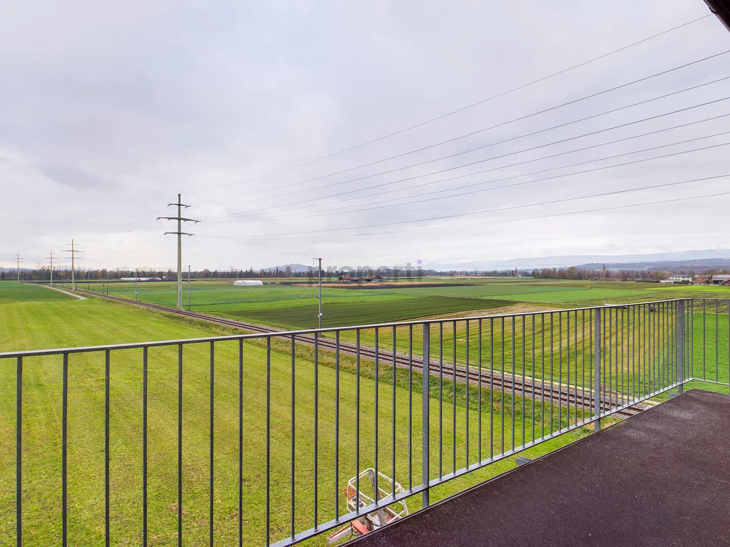 Appartement en duplex de 4,5 pièces à Fräschels - Photo 6 sur 7