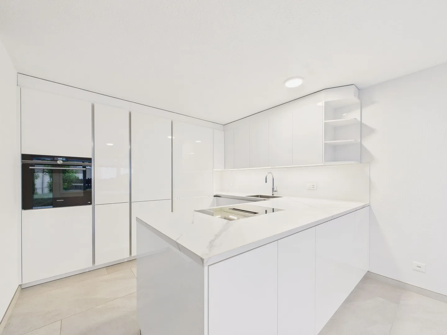 Charmantes 5.5-Zimmer Reihenhaus in Wilen b. Wollerau - Foto 4 von 13