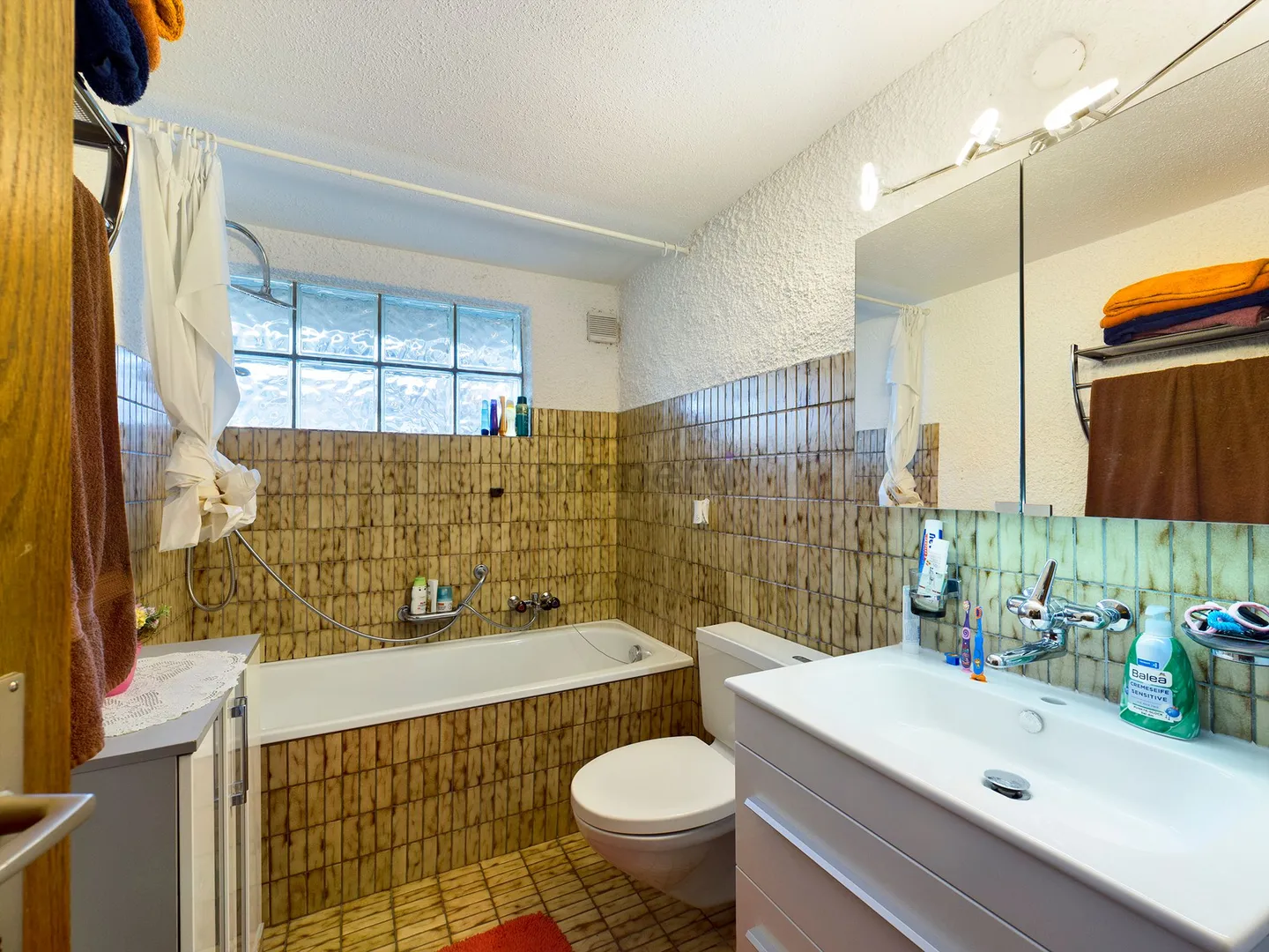 Familienparadies: Einfamilienhaus mit 6.5 Zimmern in Widnau - Photo 10 of 12