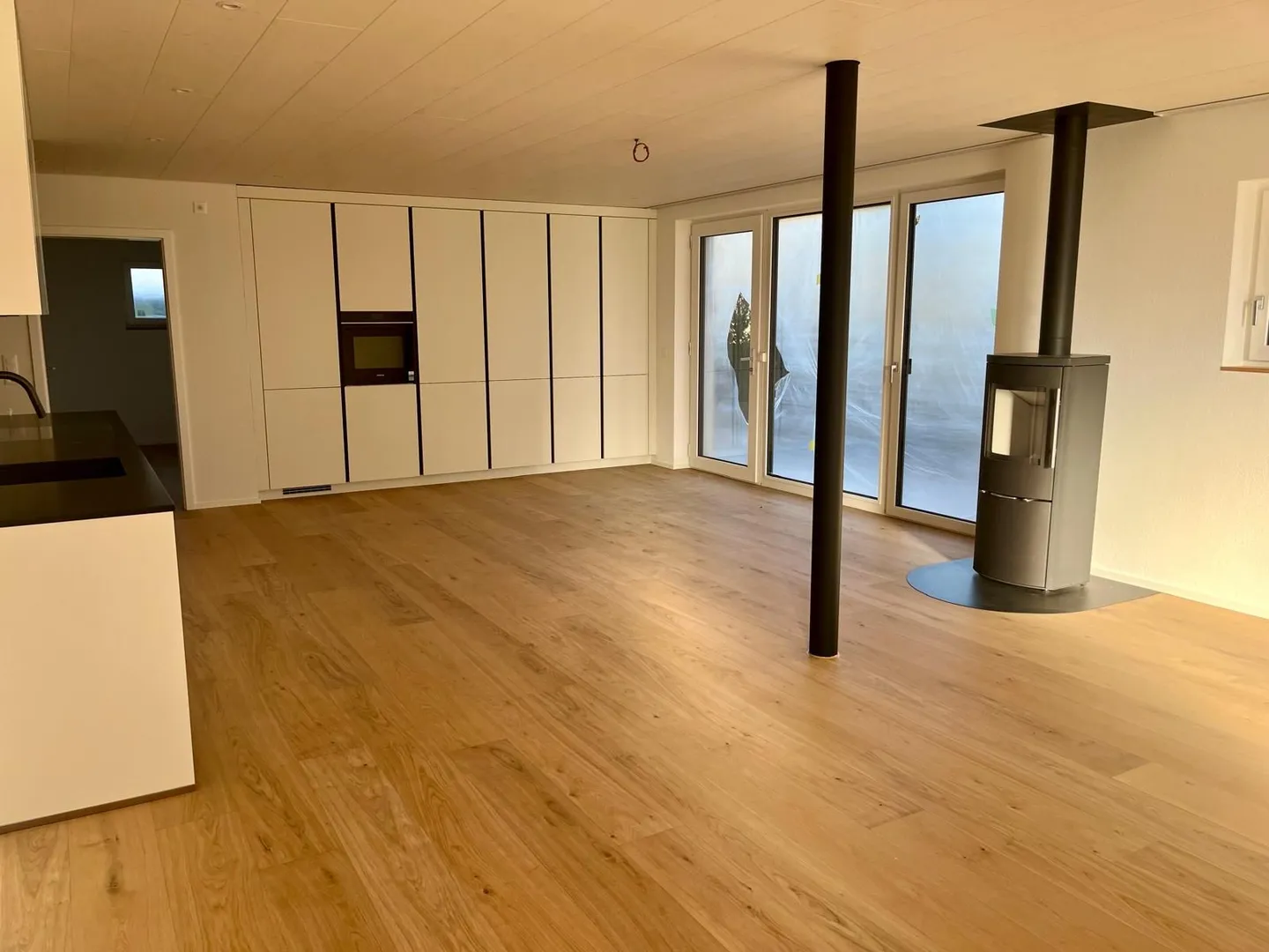 Appartement moderne de 4,5 pièces avec des connexions idéales à Rohrbachgraben - Photo 4 sur 11