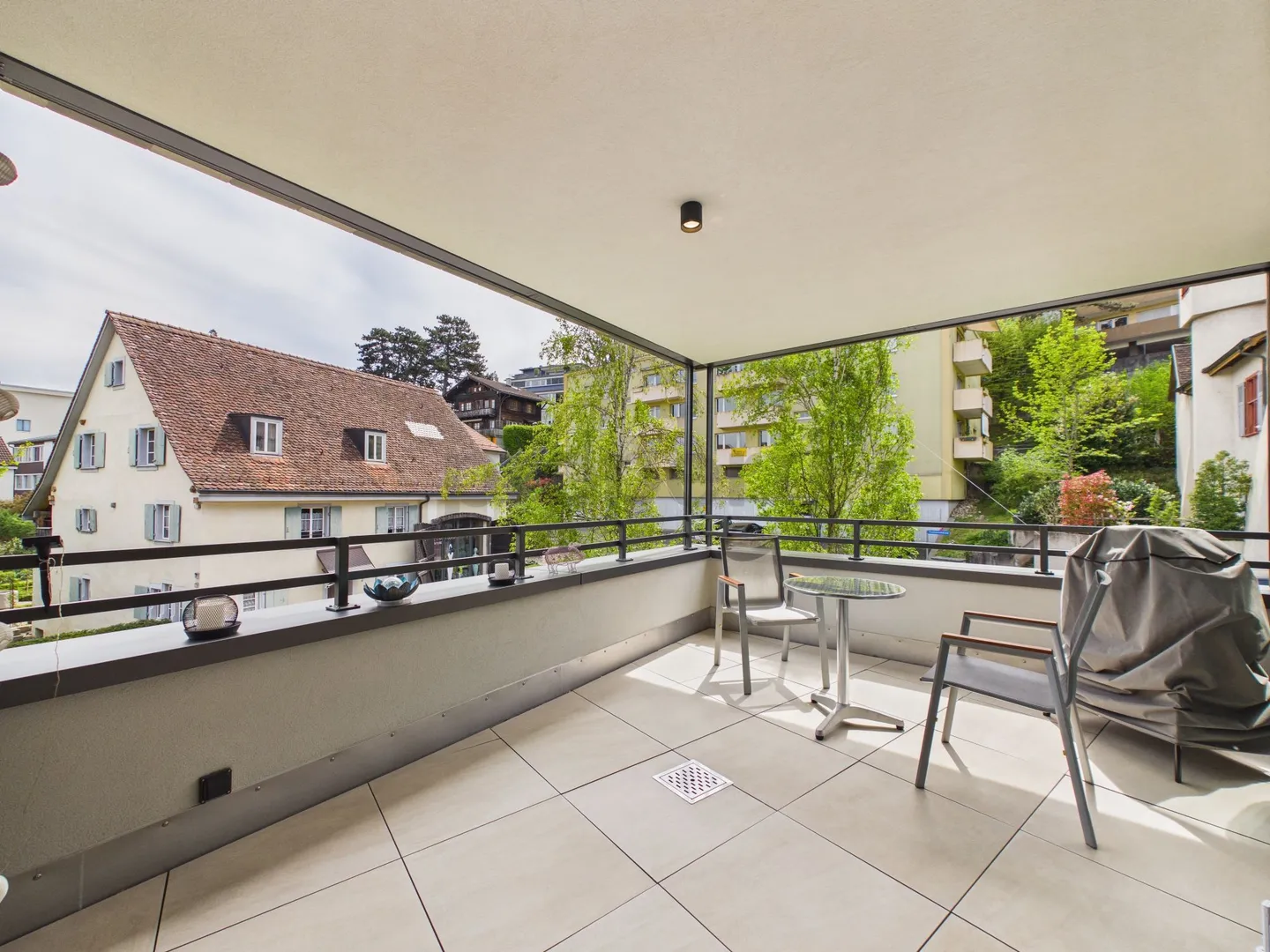 Modern 4.5-room apartment with lift and parking space, Binningen - Photo 4 of 13