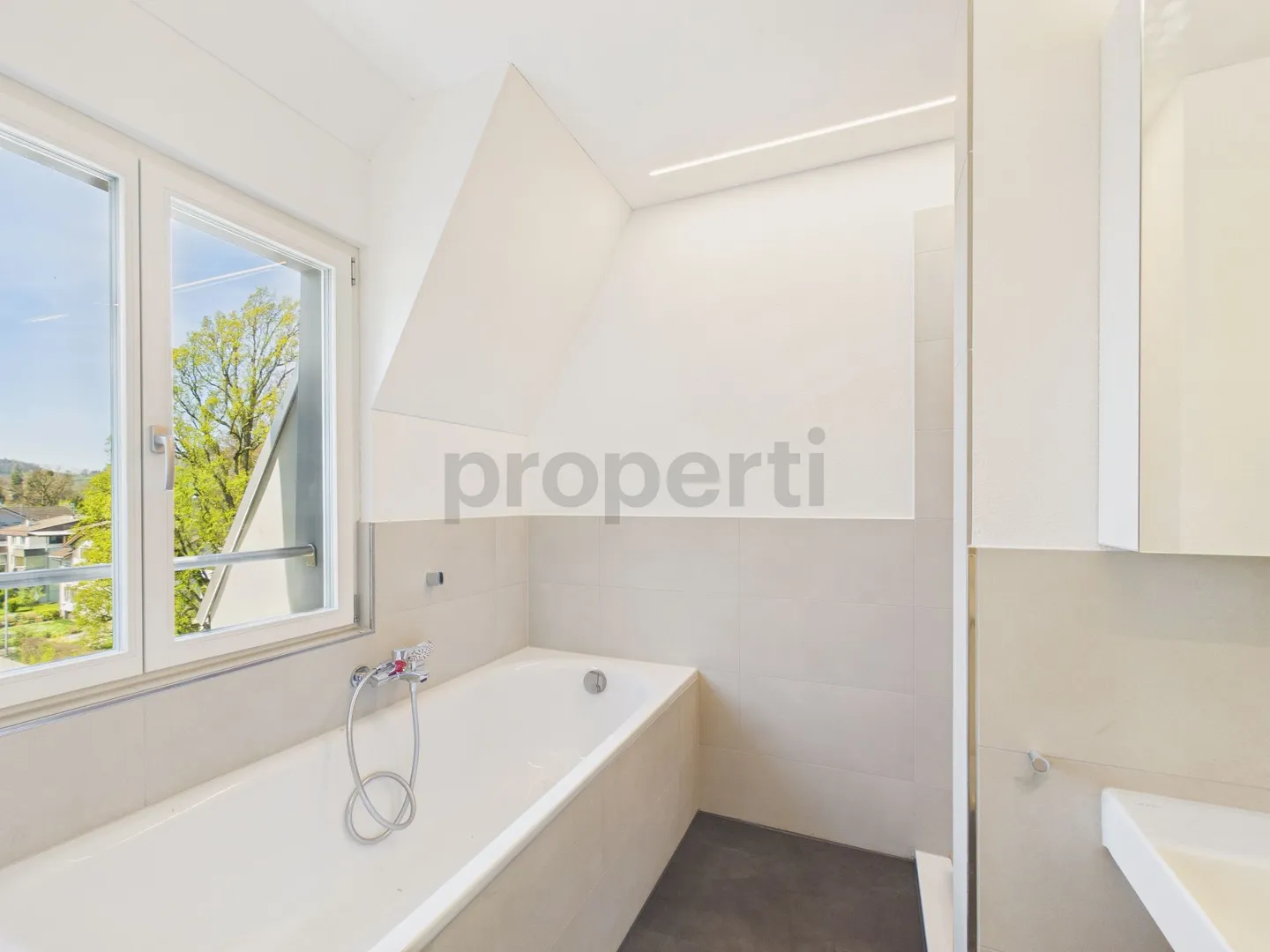 Maisonette moderne de 4,5 pièces avec balcon, Rheineck - Photo 12 sur 13
