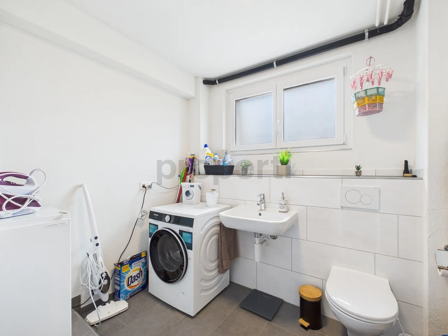 Cozy renovated 4.5 room apartment in Leibstadt, AG - Photo 10 of 11