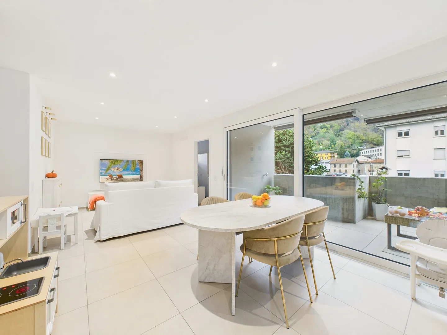 Modern 2.5-room apartment in new construction in Bellinzona - Photo 1 of 11