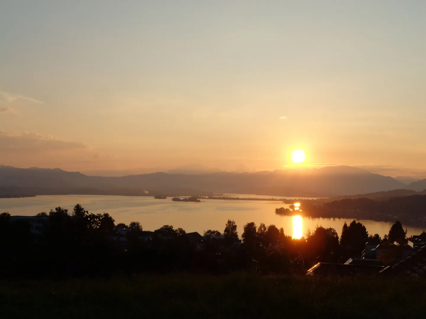 Appartement moderne de 2,5 pièces dans un emplacement panoramique calme de Richterswil - Photo 10 sur 13