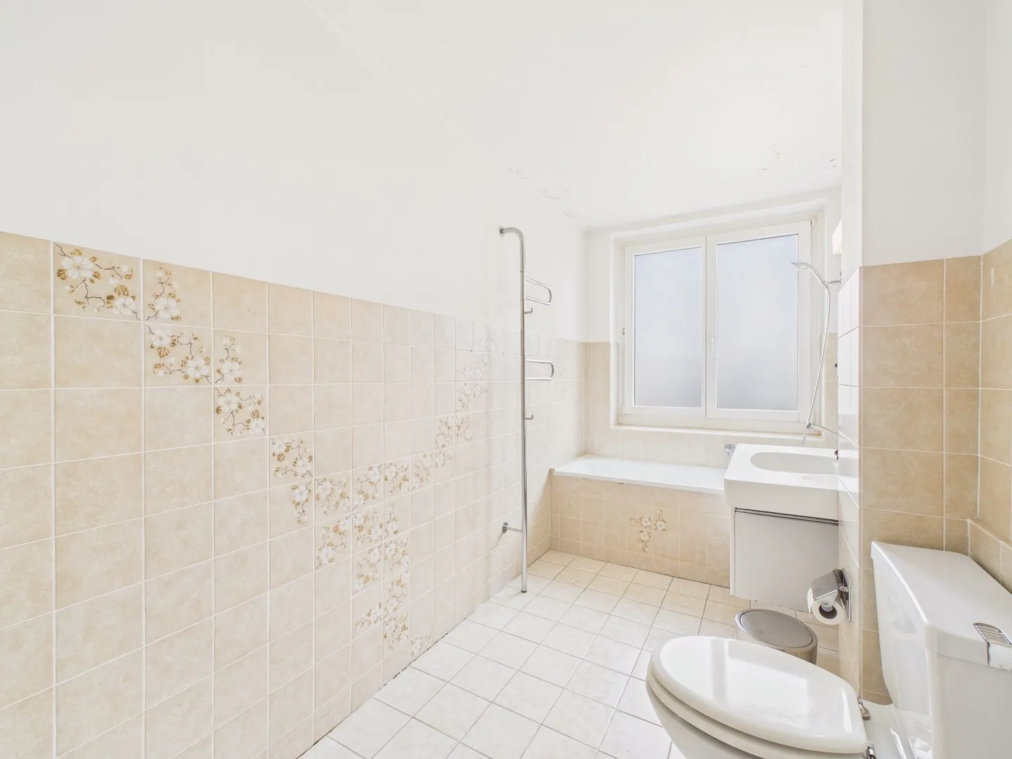 Grosszügige 5.5-Zimmer Wohnung in Allschwil - Foto 9 von 12