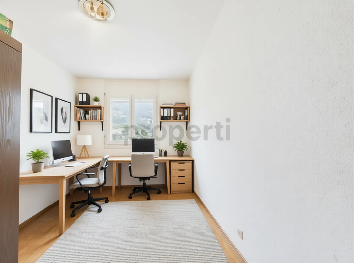 Spacious Attic with Terrace - Photo 8 of 12