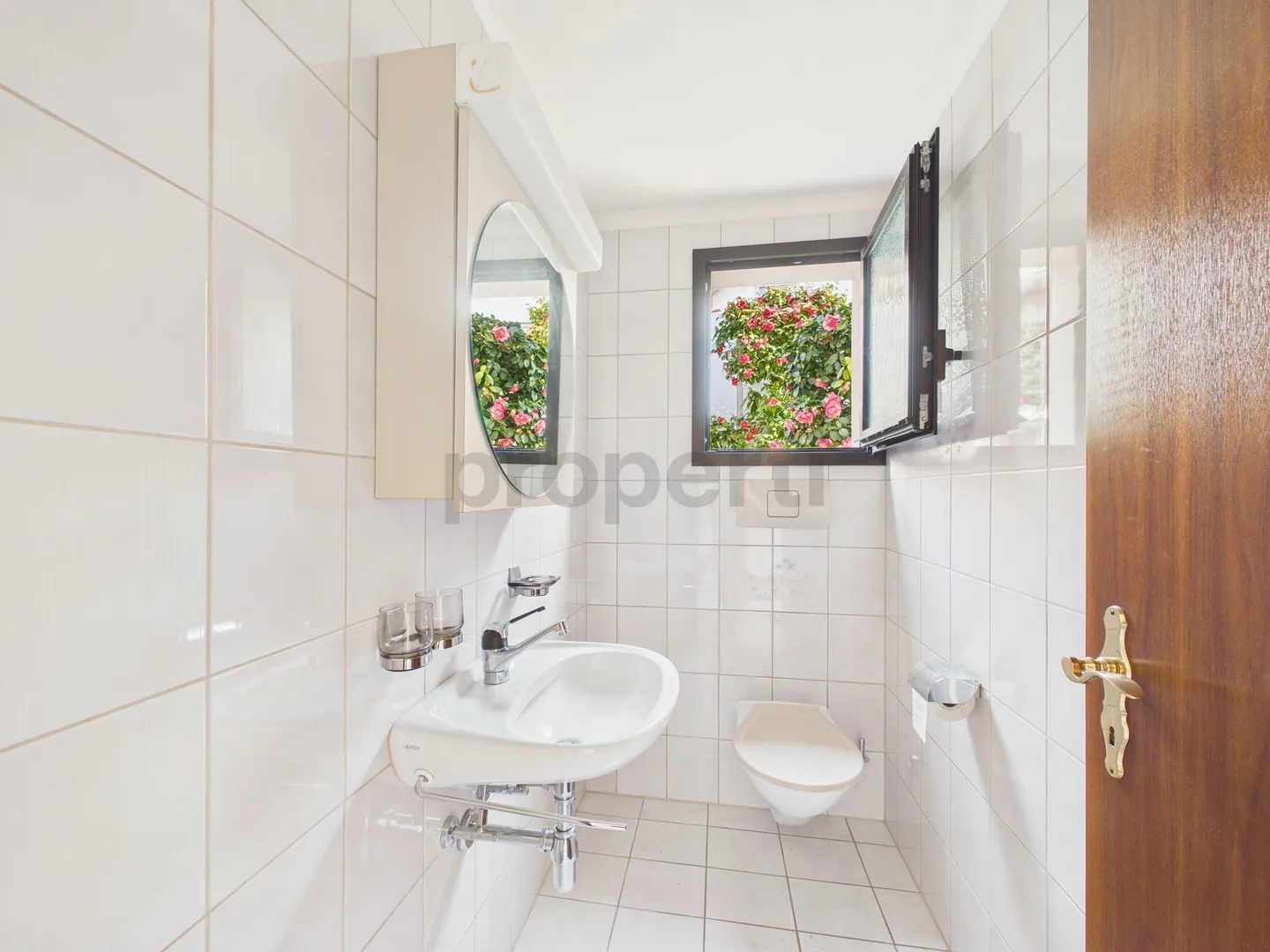 Maison indépendante élégante 4.5 pièces avec grande terrasse et espace extérieur à Agarone - Photo 9 sur 13