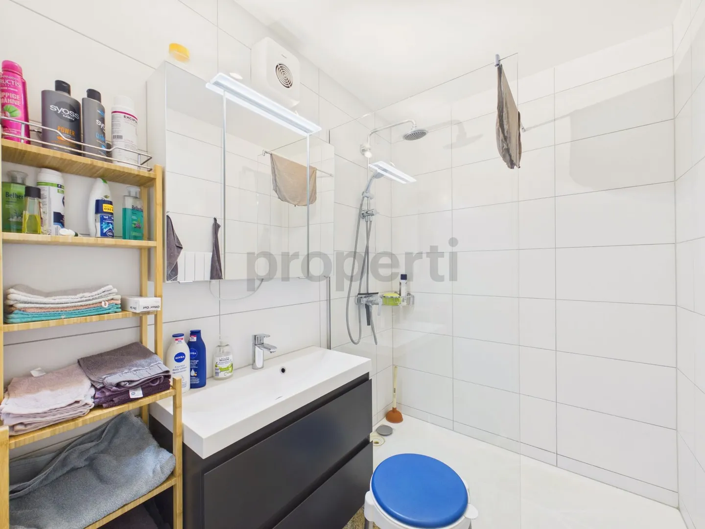 Modernes 3.5-Zimmer-Apartment mit Balkon, Liestal - Foto 8 di 13