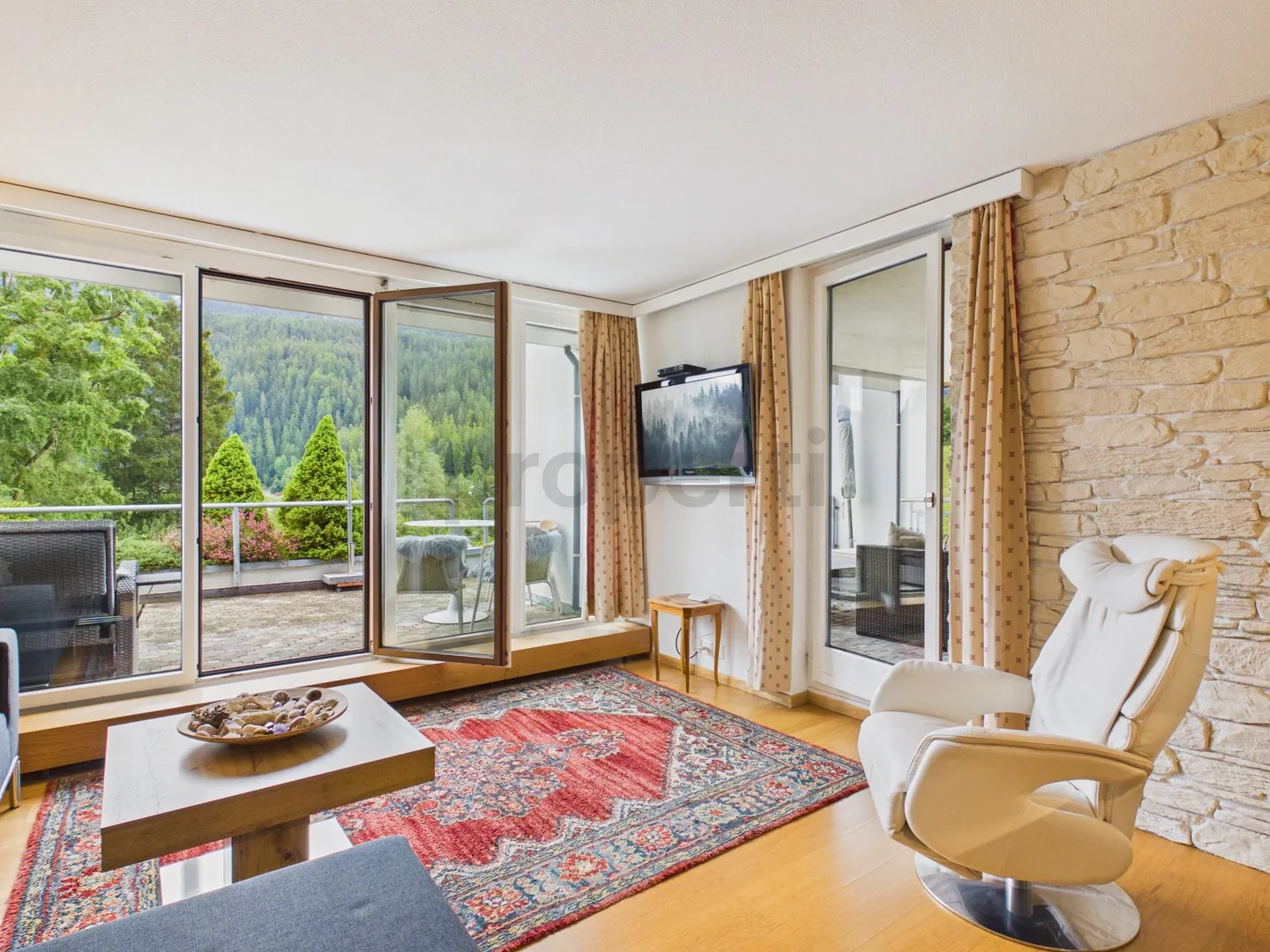 Investieren oder Wohnen in Scuol: Erst-/Zweitwohnsitz, 3.5 Zimmer Terrassenwohnung - Foto 6 di 12