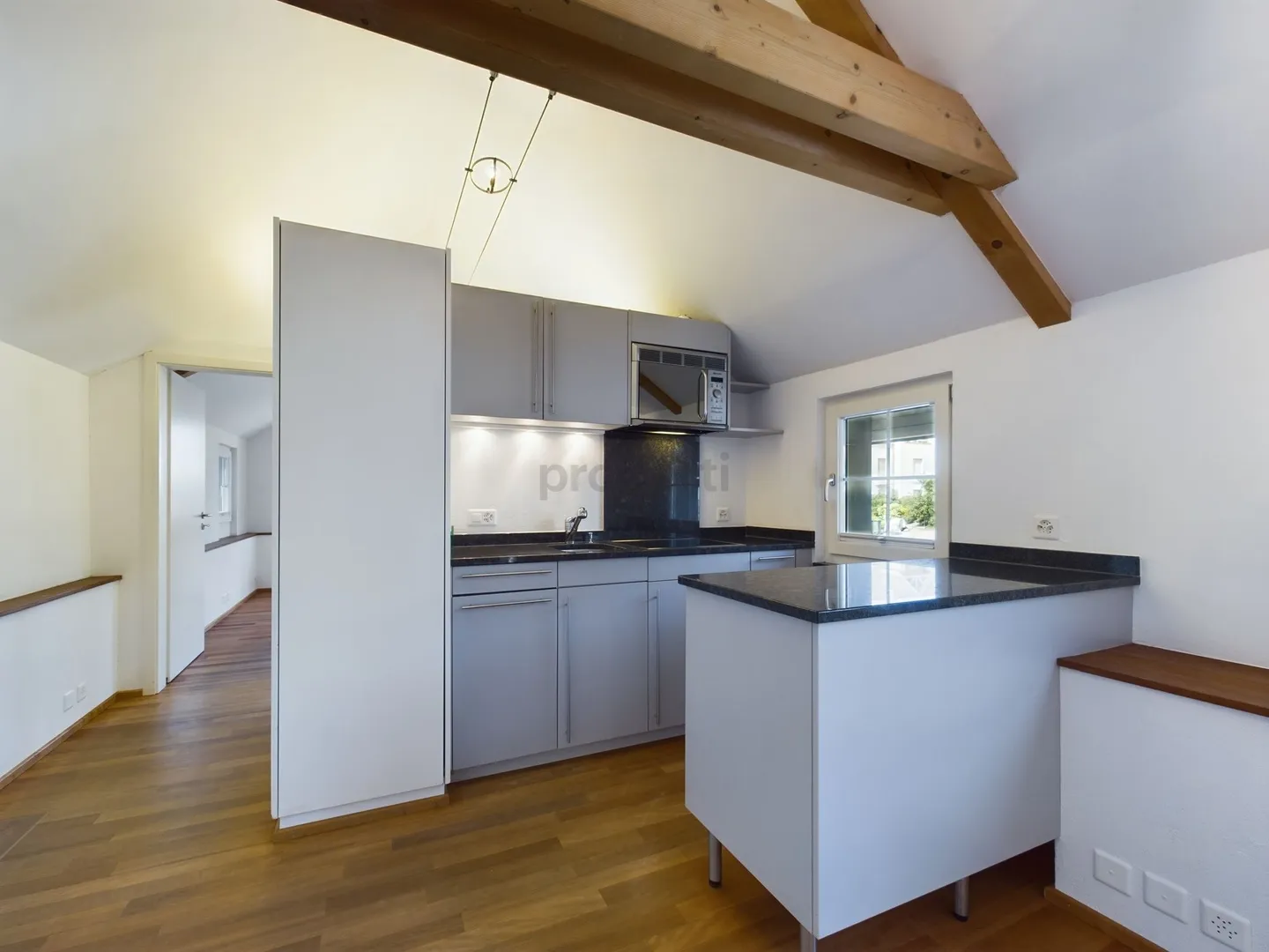 Charmante Wohnung mit Terrasse - Foto 4 von 12