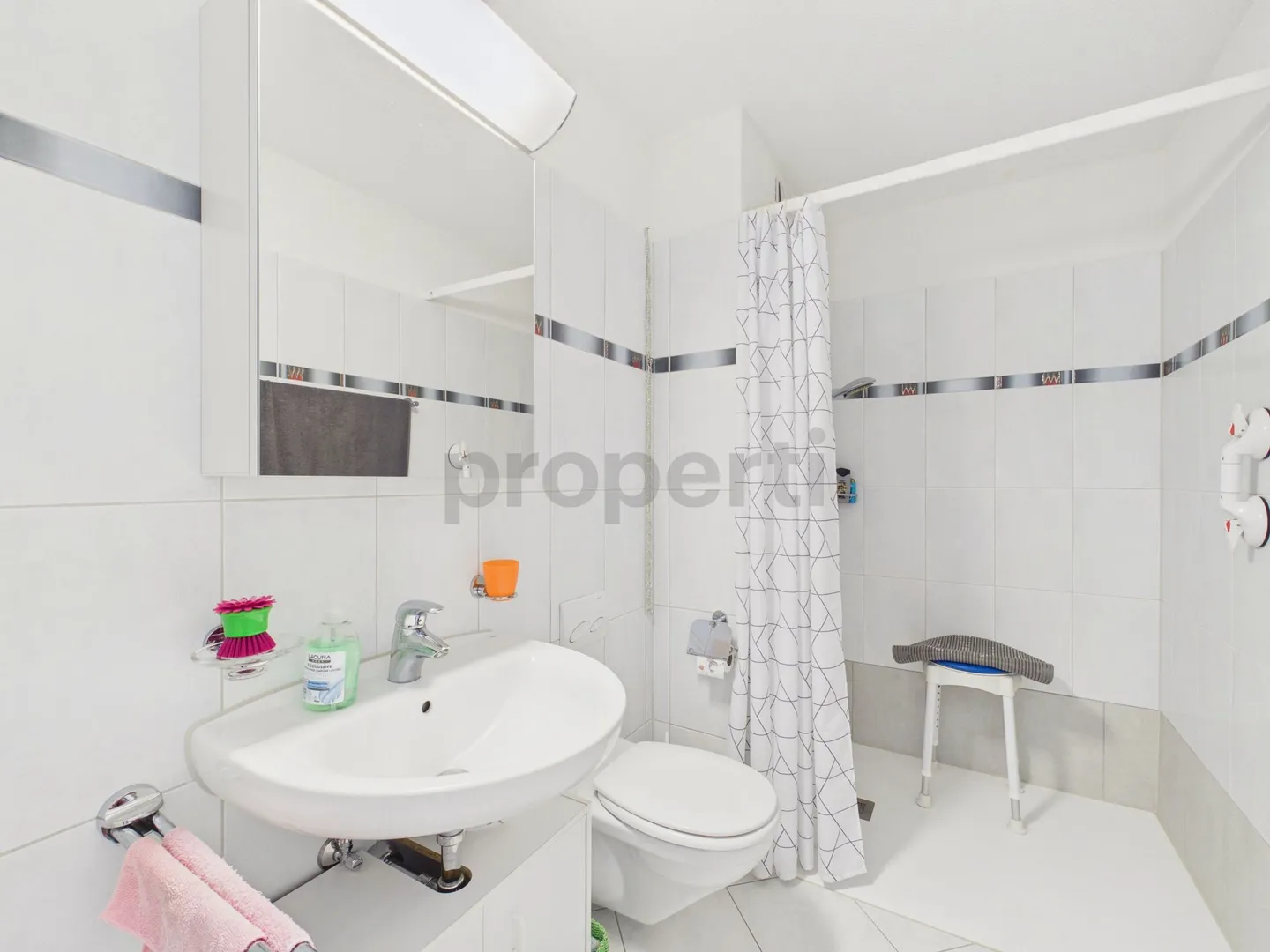 Act now: Top 3.5-room apartment in Otelfingen - rare opportunity in a prime location! - Photo 6 of 11