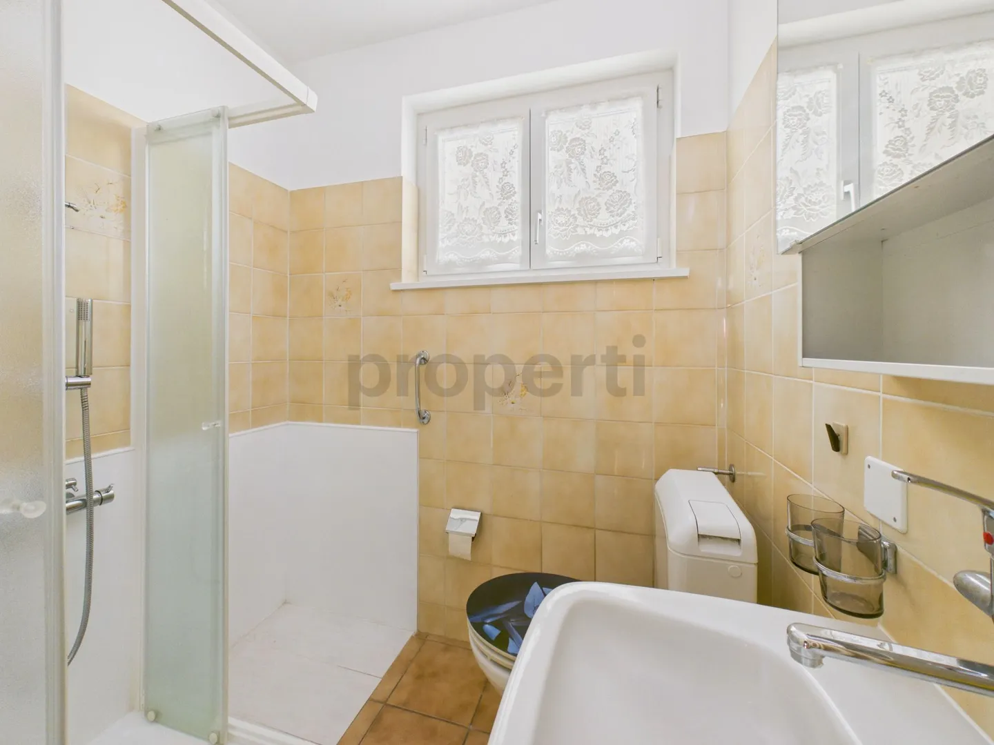 Quiet 2.5-room apartment in Agno / Second home possible - Photo 5 of 8