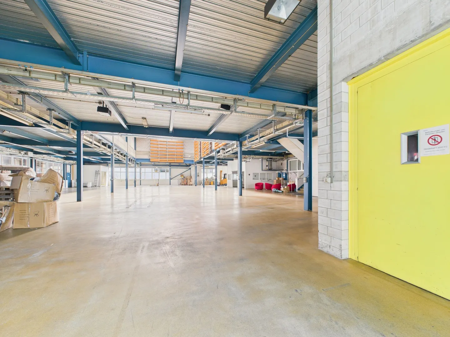 Espace commercial polyvalent à Wetzikon - Photo 2 sur 12