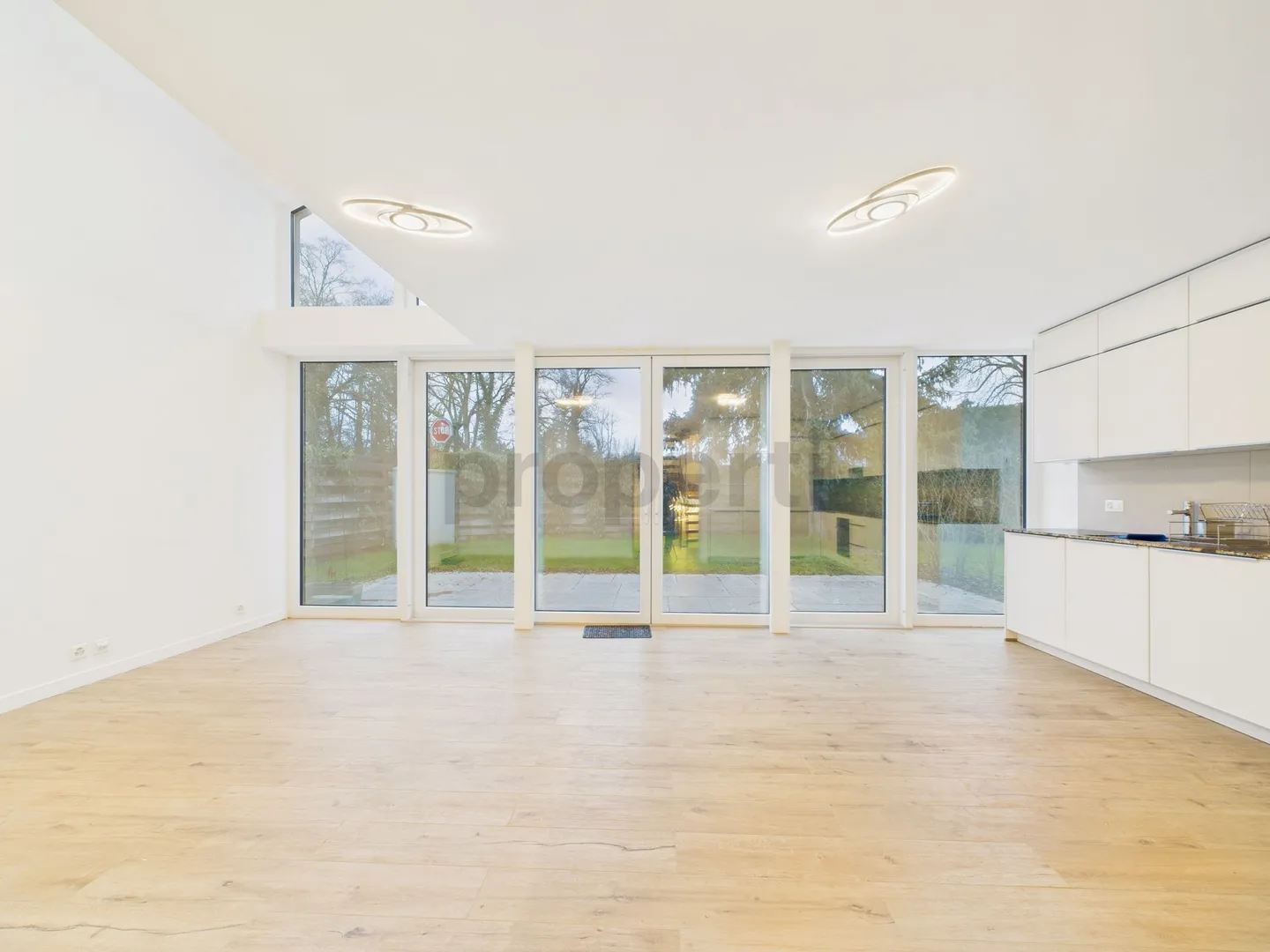 Villa contemporaine avec jardin - Photo 6 sur 13