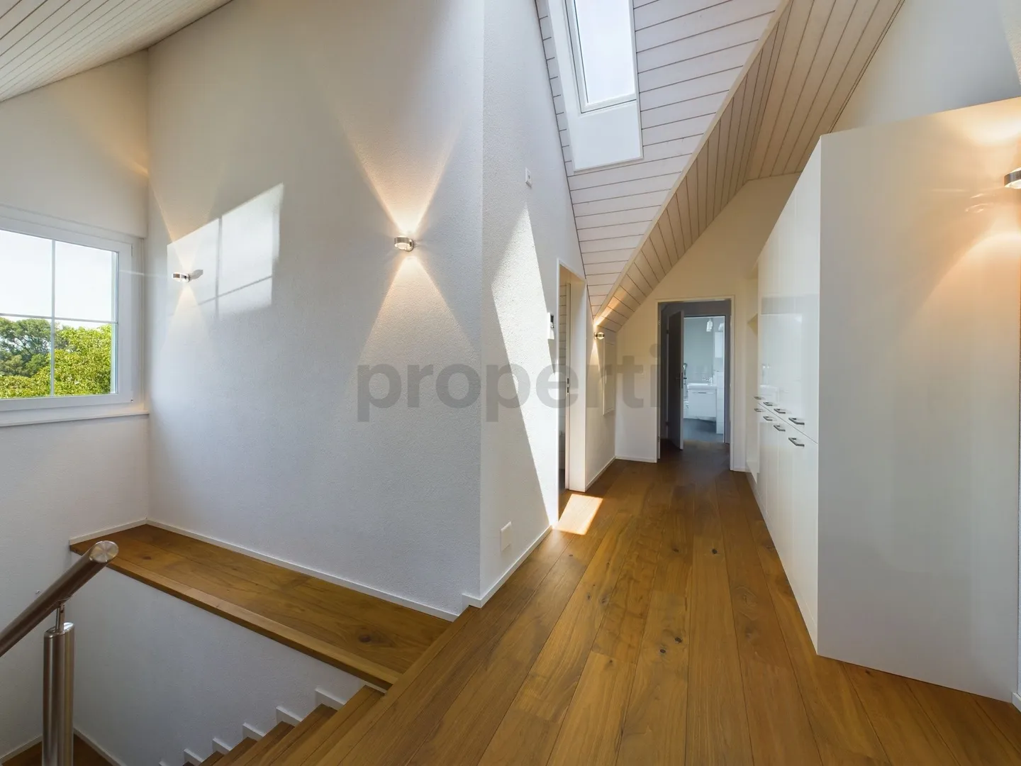 Stylish and Cozy 3.5-Room Attic Apartment with Fireplace in Niederglatt - Photo 6 of 11
