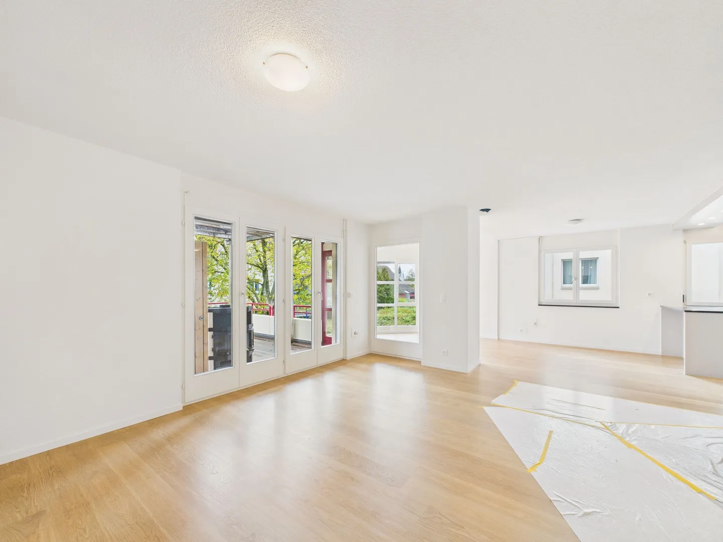 Appartamento triplex di 6,5 stanze appena ristrutturato a Wallisellen, Canton ZH - Foto 2 di 9