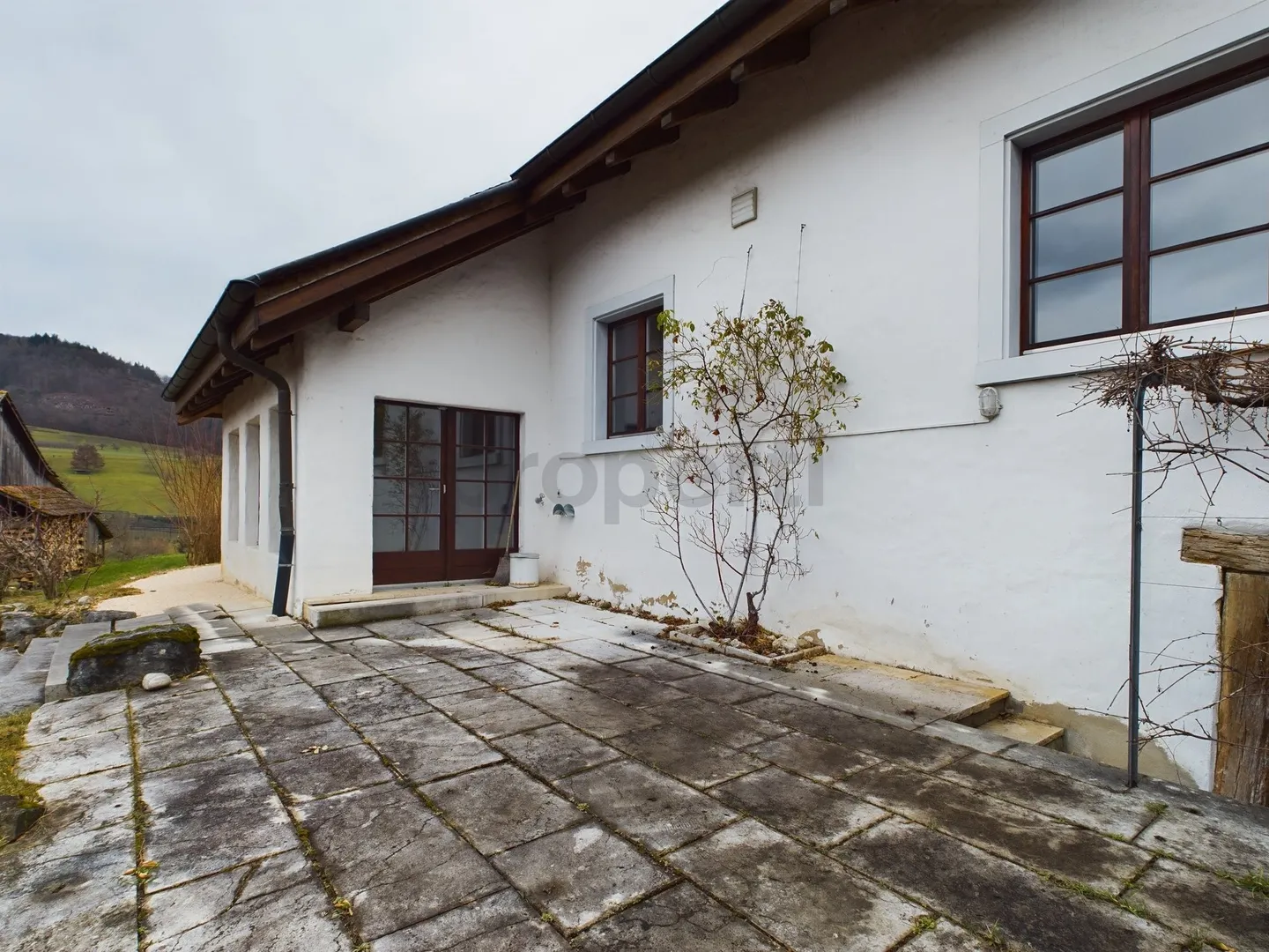 Maison duplex de 3,5 pièces au calme avec beau jardin et petit étang à Maisprach - Photo 10 sur 13