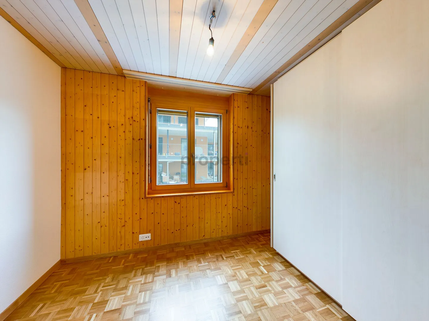 Ampio appartamento di 5,5 stanze con balcone a Sarnen - Foto 6 di 11