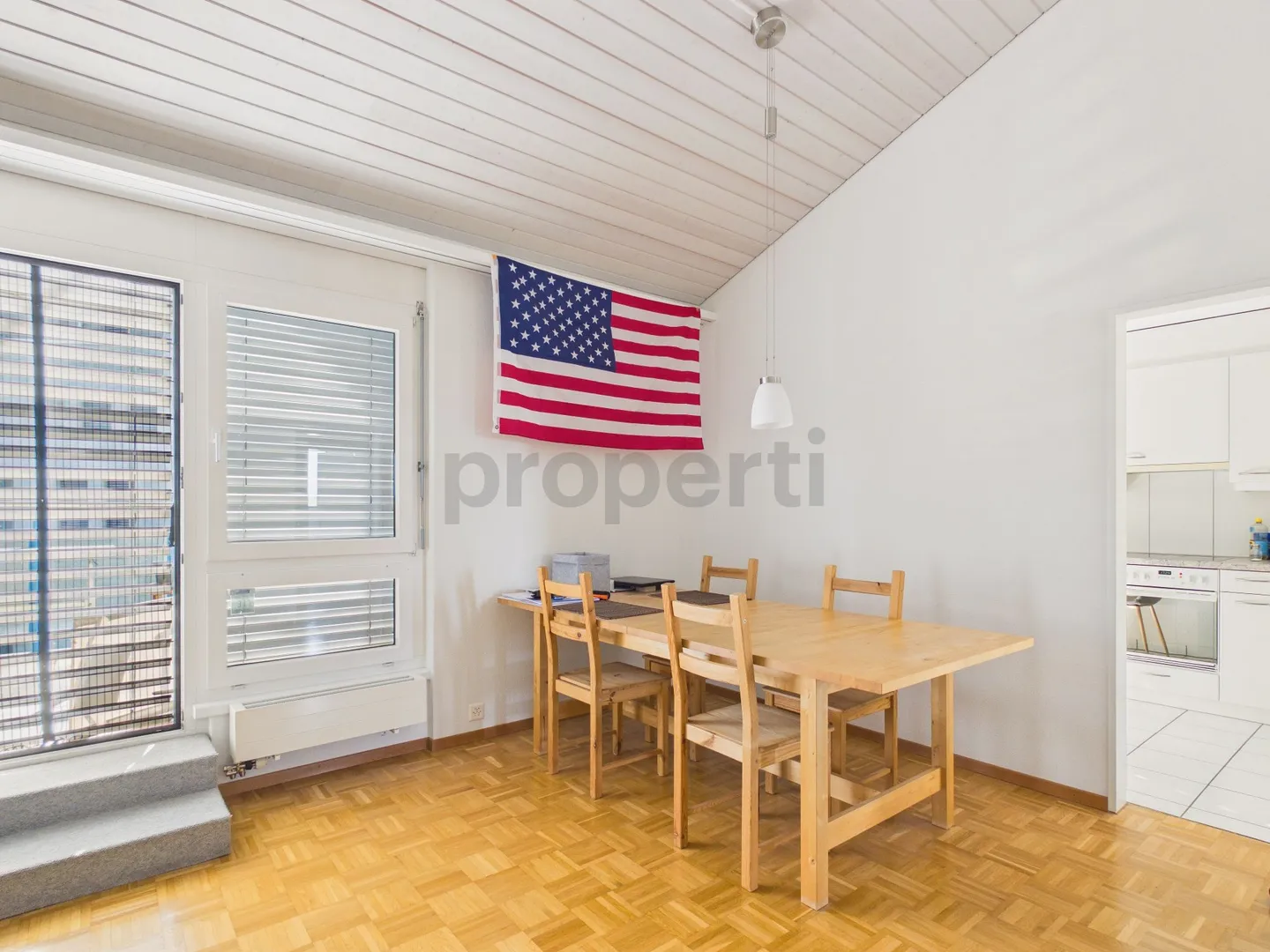 Bright 2.5-Room Apartment with Balcony - Photo 2 of 11