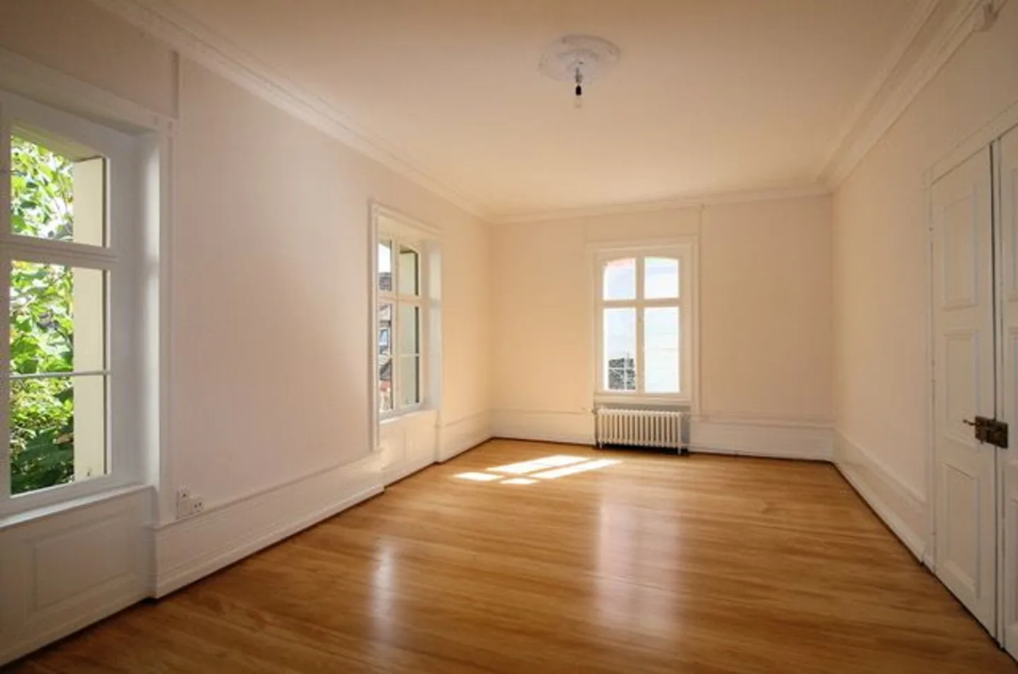 Exclusive 5.5-room apartment in the heart of Basel (temporary until July 2026) - Photo 1 of 11