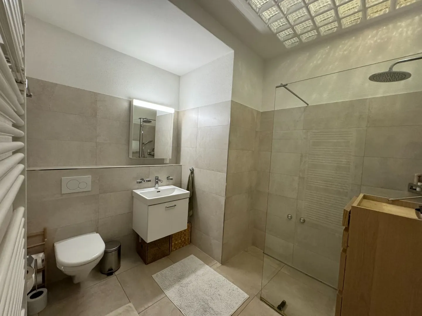 Modern 5-room apartment with spacious balcony, centrally located in Zurich - Photo 9 of 12