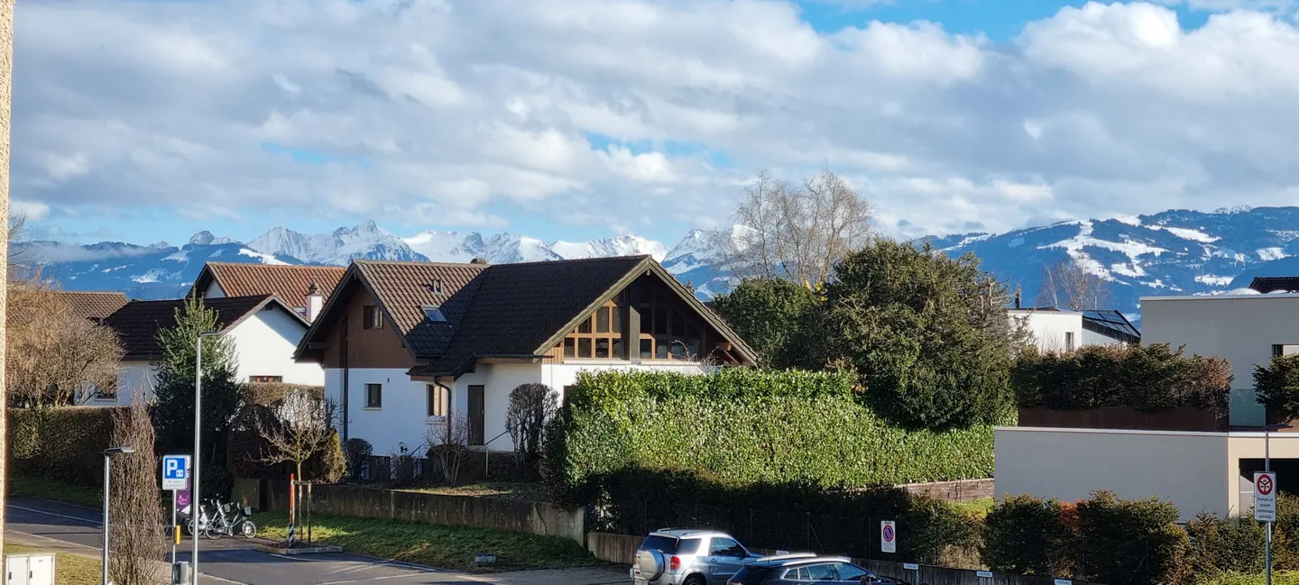 Modernes Möbliertes Appartement mit Balkon - Foto 4 von 10