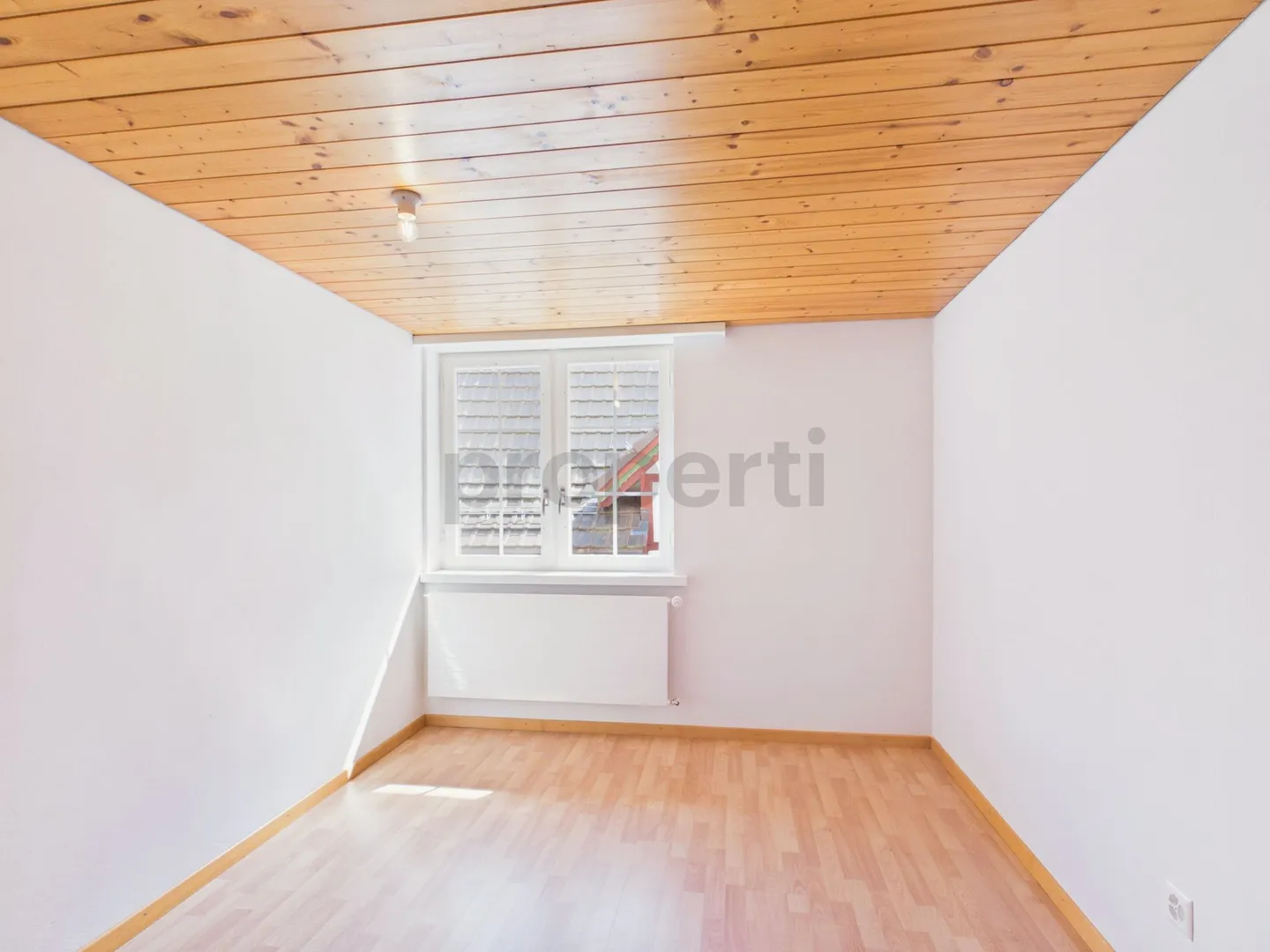 Charming 2.5-Room Apartment - Photo 4 of 11