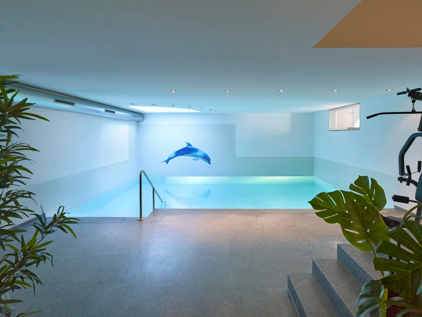 Exklusive Villa mit Hallenbad, Sauna und Garten auf dem exklusiven Wartenberg in Muttenz - Photo 7 of 13