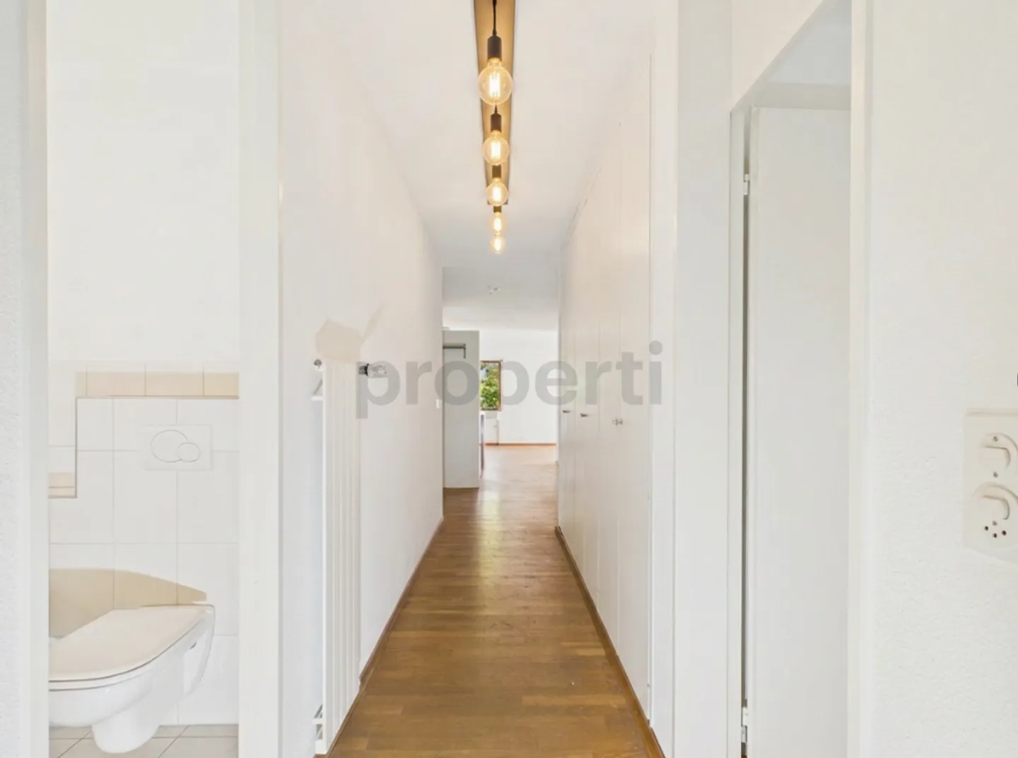 Agencement généreux, deux terrasses attrayantes et design intemporel - Photo 9 sur 11