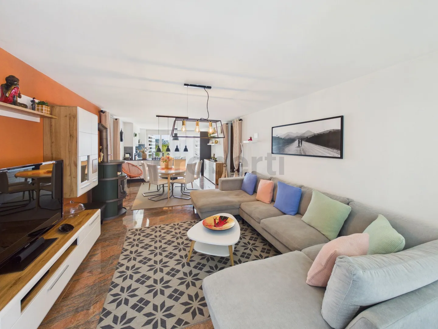 Modern elegance and comfort in the heart of a peaceful setting - Photo 2 of 11
