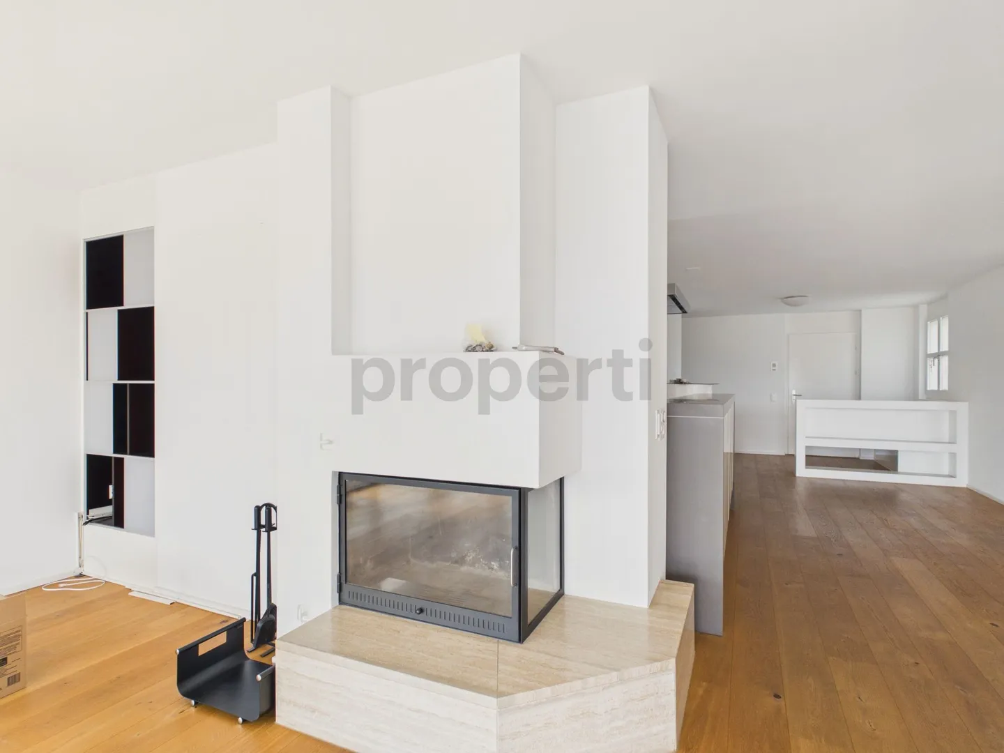 Dreamlike view of Lake Lucerne: Cozy fireplace, utility room with washing tower and two underground parking spaces - Photo 4 of 13