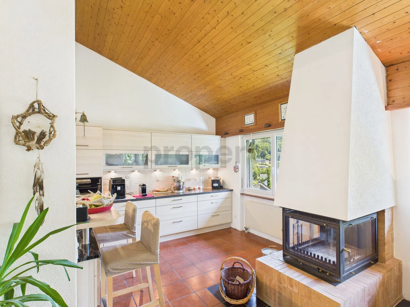 Charming 6.5-room single-family house with beautiful garden in Hofstetten-Flüh - Photo 1 of 13