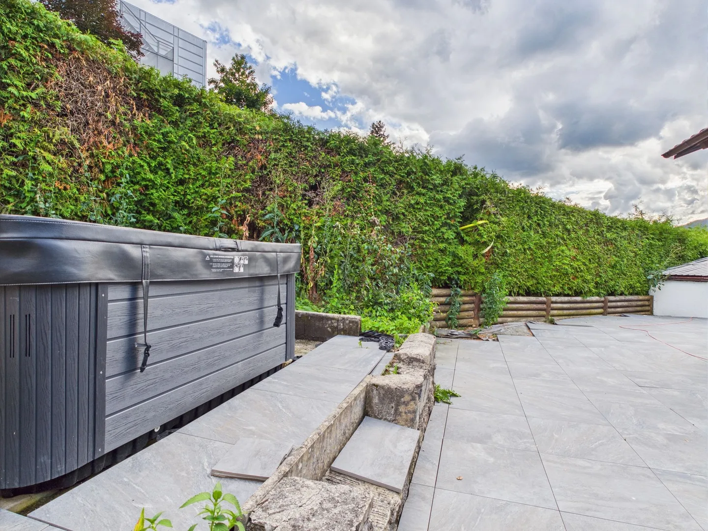 Opportunity not to be missed: fully renovated house with mezzanine, garage and terrace. - Photo 11 of 12