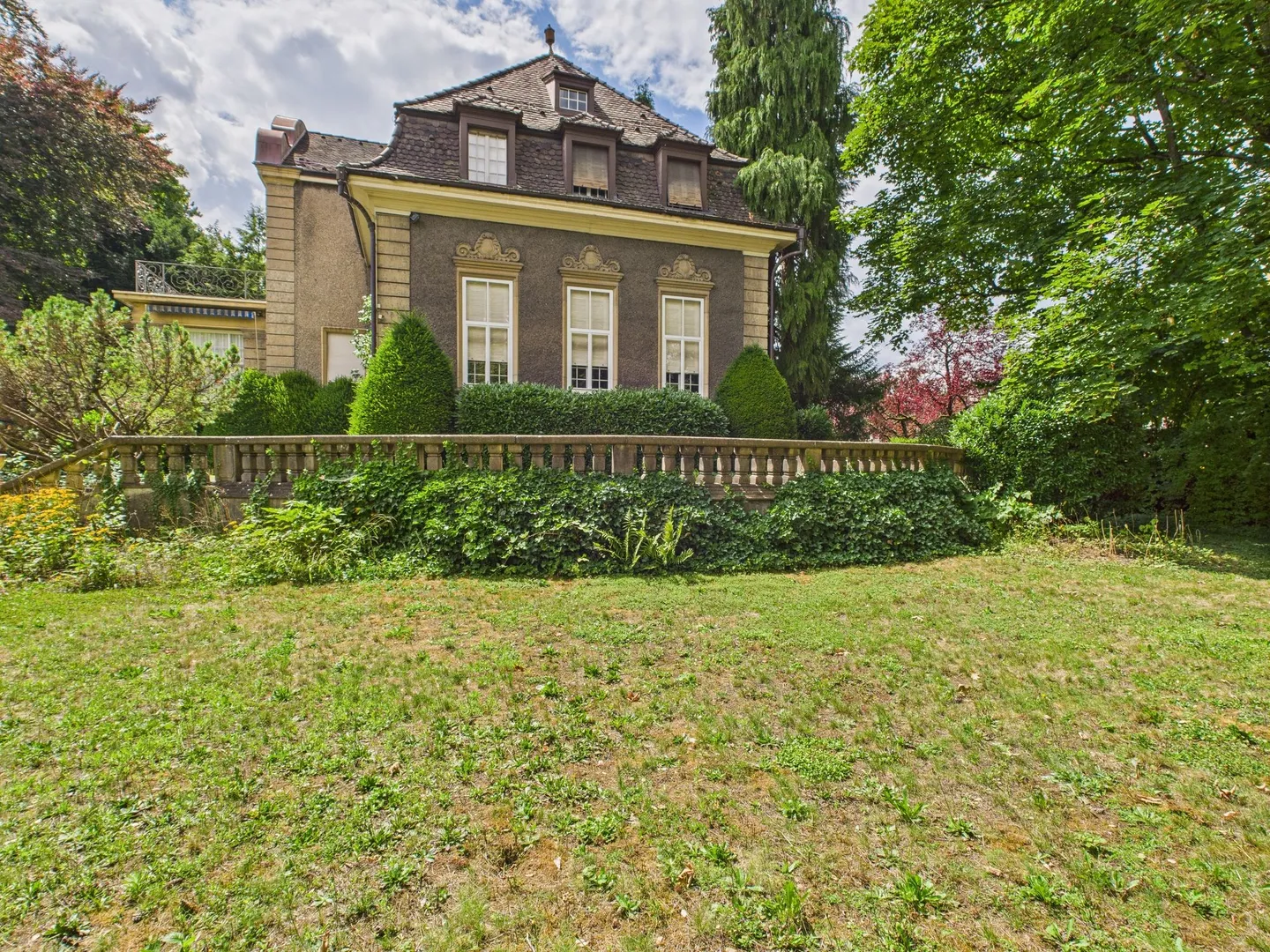 First Villa on the Bruderholz - A Journey Through Stylish Basel's Past - Photo 12 of 13