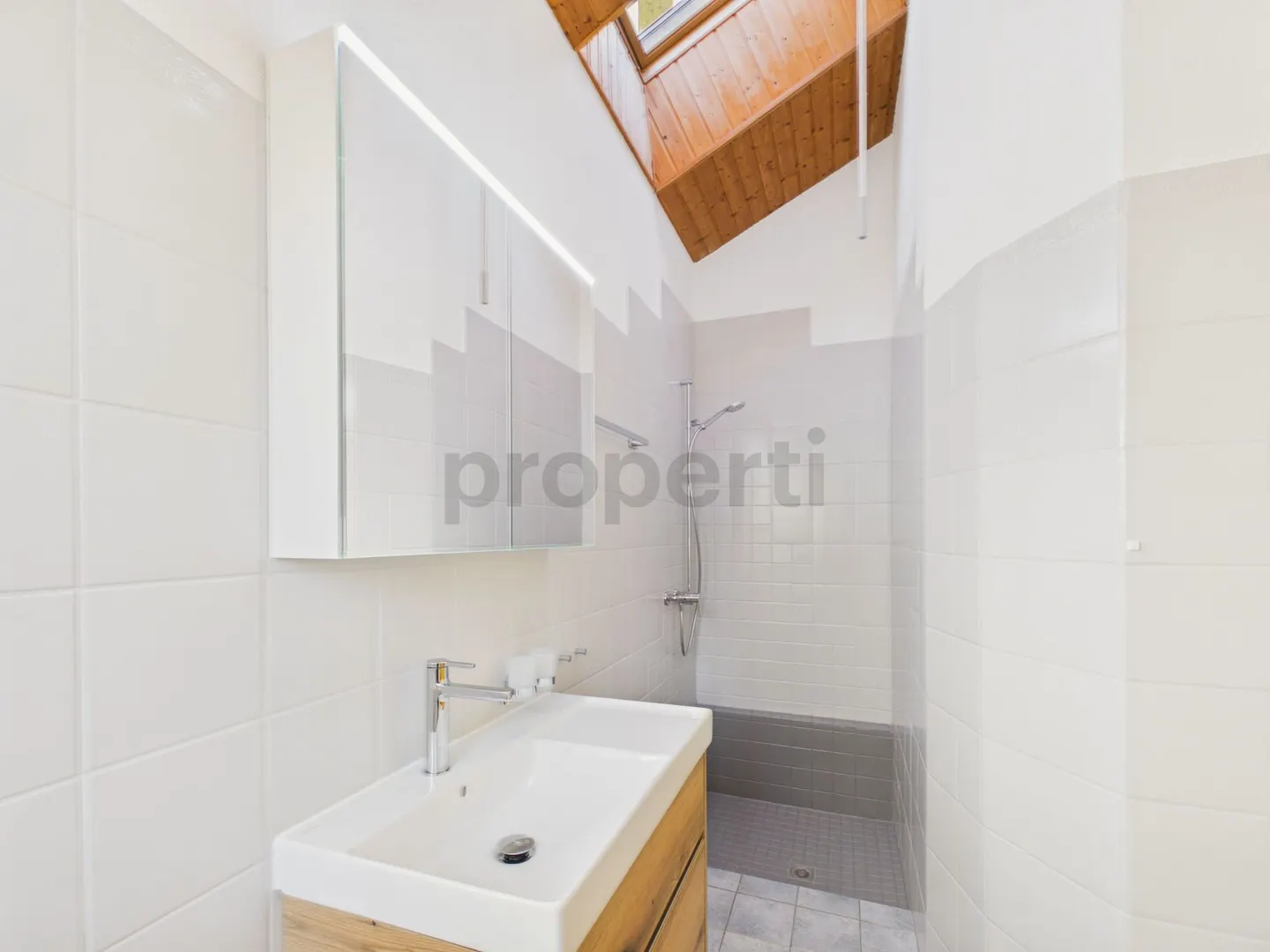 Your charming Tiny House with perfect connections – modern, close to nature, ready to move in! - Photo 10 of 13
