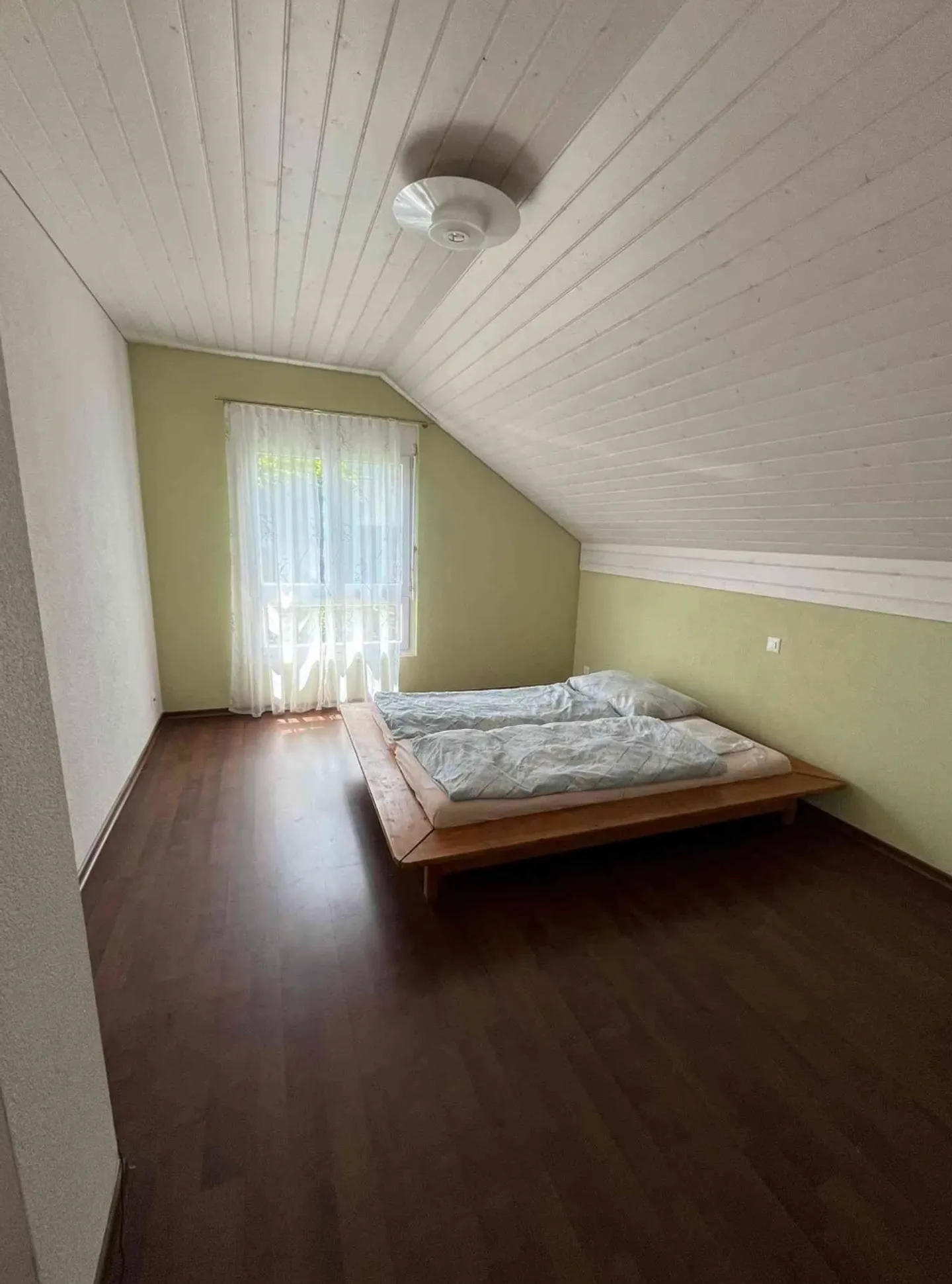 Exquisites Einfamilienhaus in der Schweiz - Foto 4 von 9