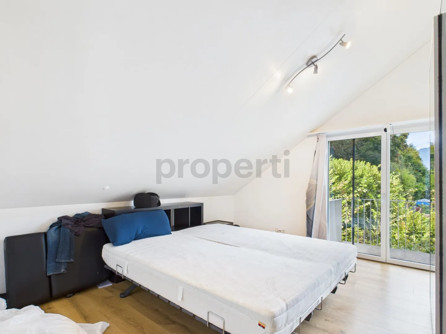 Appartement sous les combles moderne de 3,5 pièces dans la région de Sargans (SG) - Photo 4 sur 10