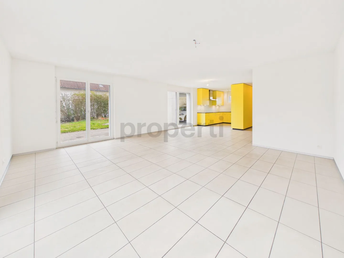 Modernes 5.5-Zimmer-Doppelhaus an ruhiger Lage in Schmitten FR - Photo 2 sur 13