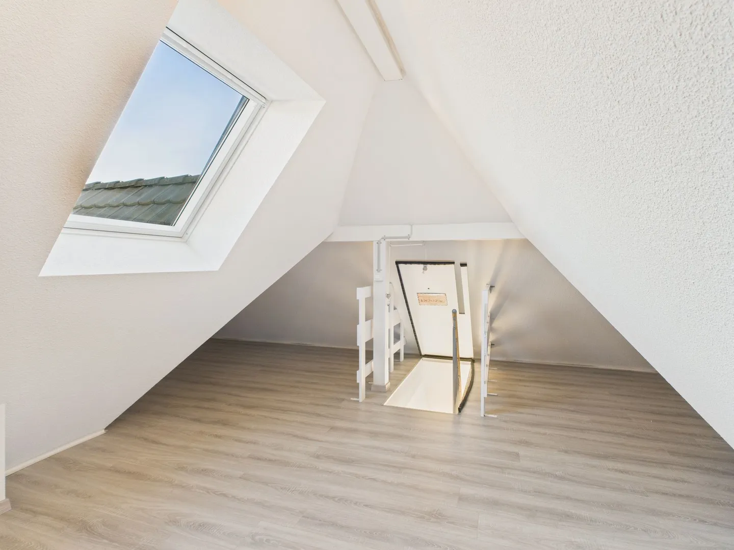 Appartement lumineux de 3,5 pièces avec une terrasse de rêve de 30m2 à Derendingen - Photo 8 sur 12