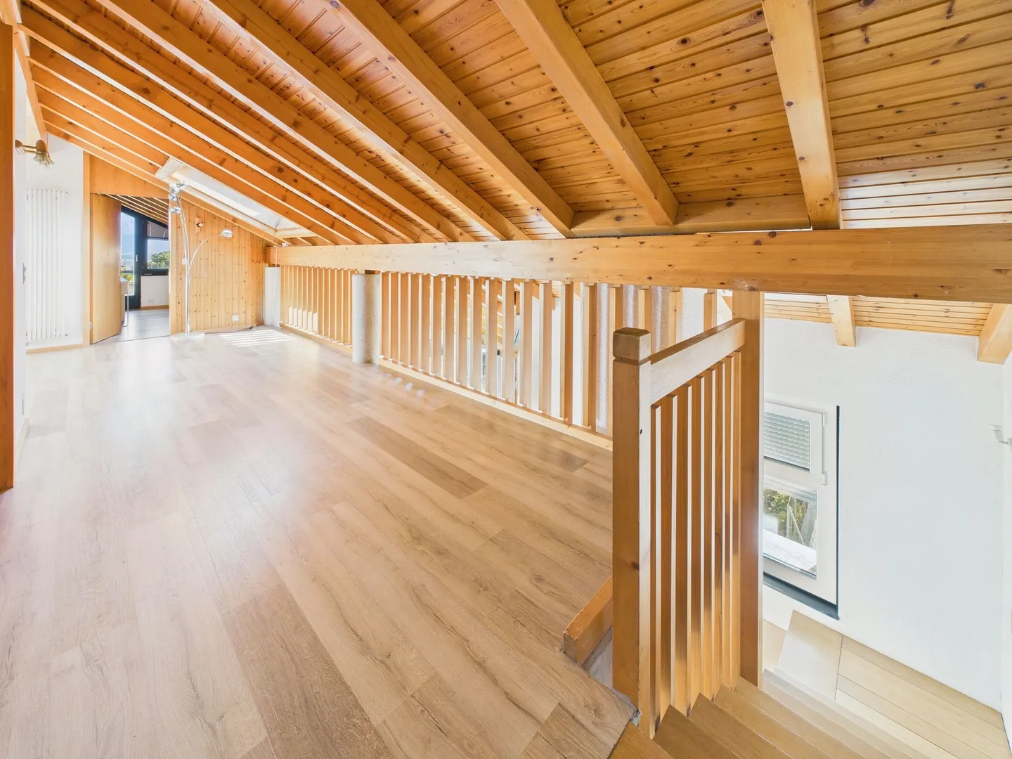 Elegante 6-Zimmer renovierte Maisonette mit Keller, Sion - Foto 6 von 13