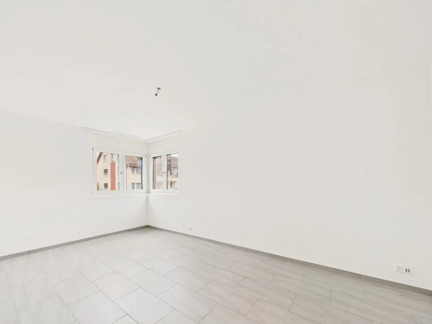 Grosszügige 4.5-Zimmer Wohnung mit Terrasse in Eschlikon - Foto 8 von 13