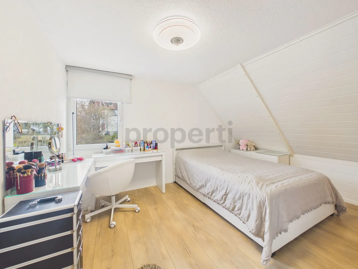 Renovated 6.5-room single-family house with spacious garden in Menziken - Photo 7 of 13