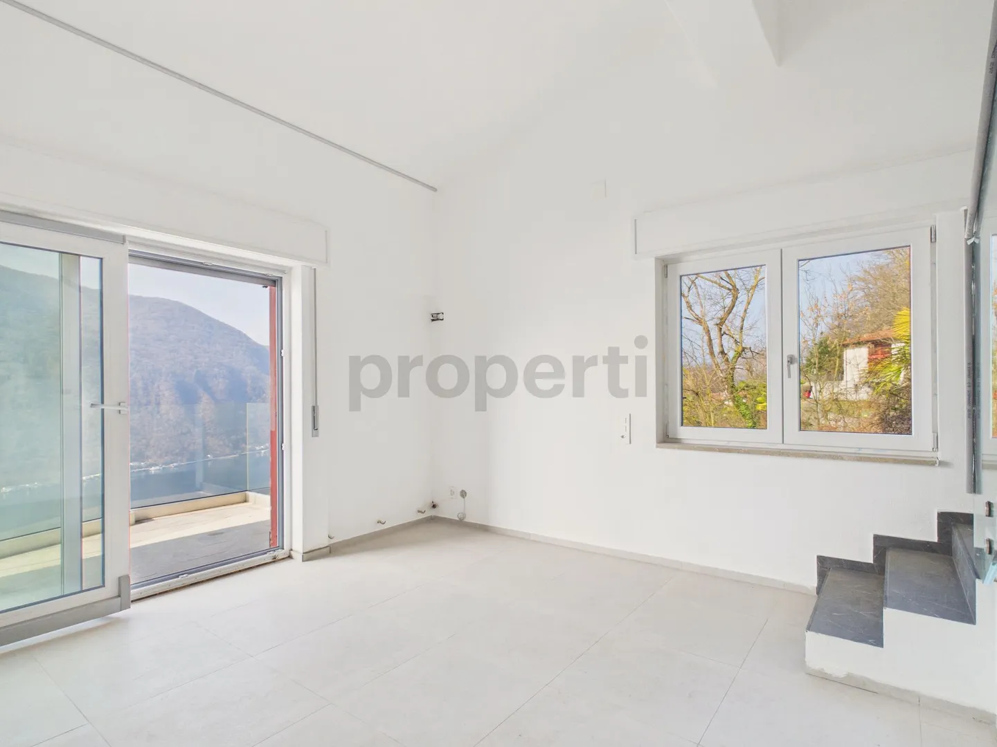 Villa moderna con balcone panoramico - Foto 6 di 13