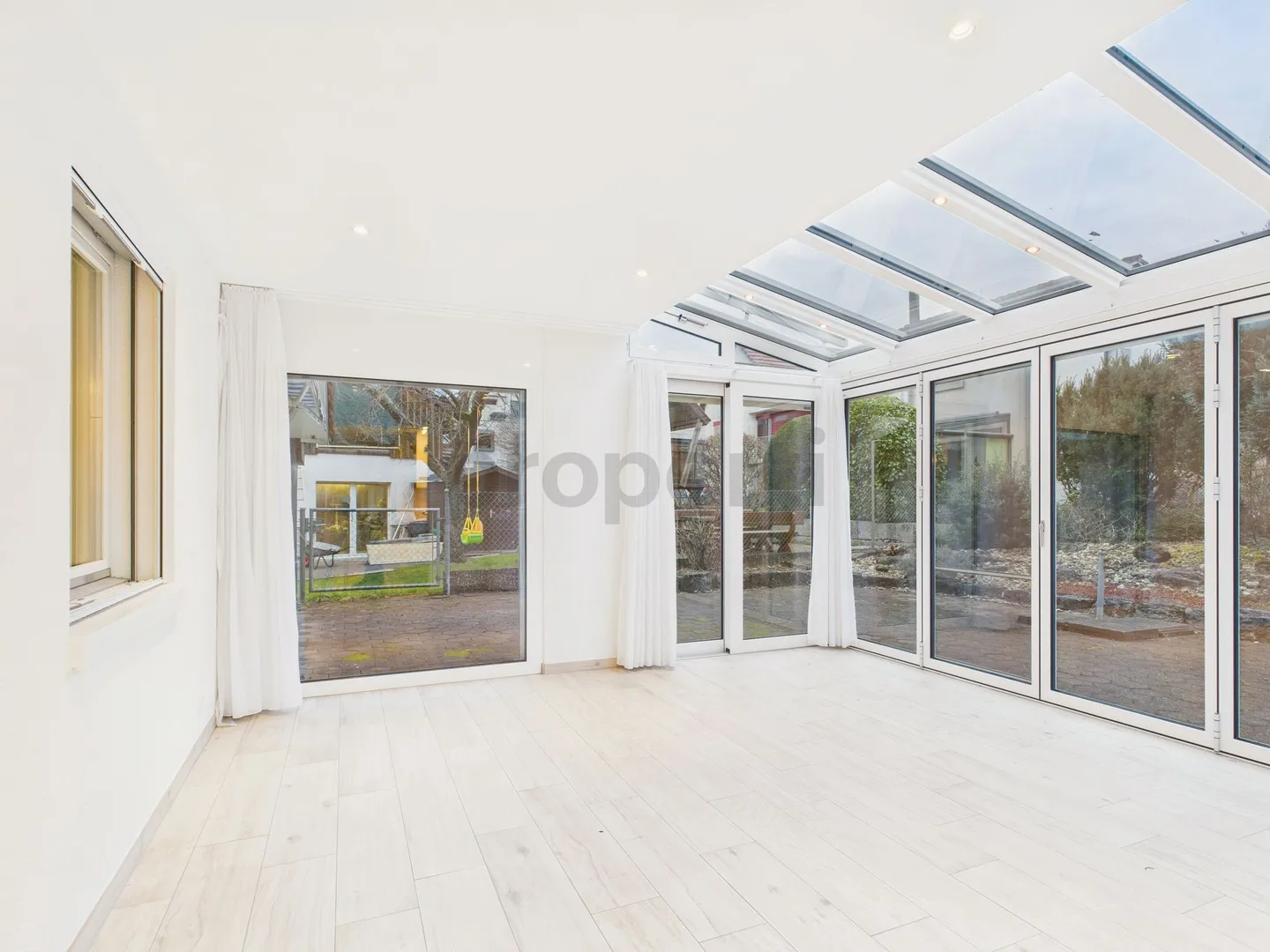 Moderno appartamento con terrazza di 3,5 stanze a Bubendorf - Il tuo rifugio con stile e praticità - Foto 7 di 11